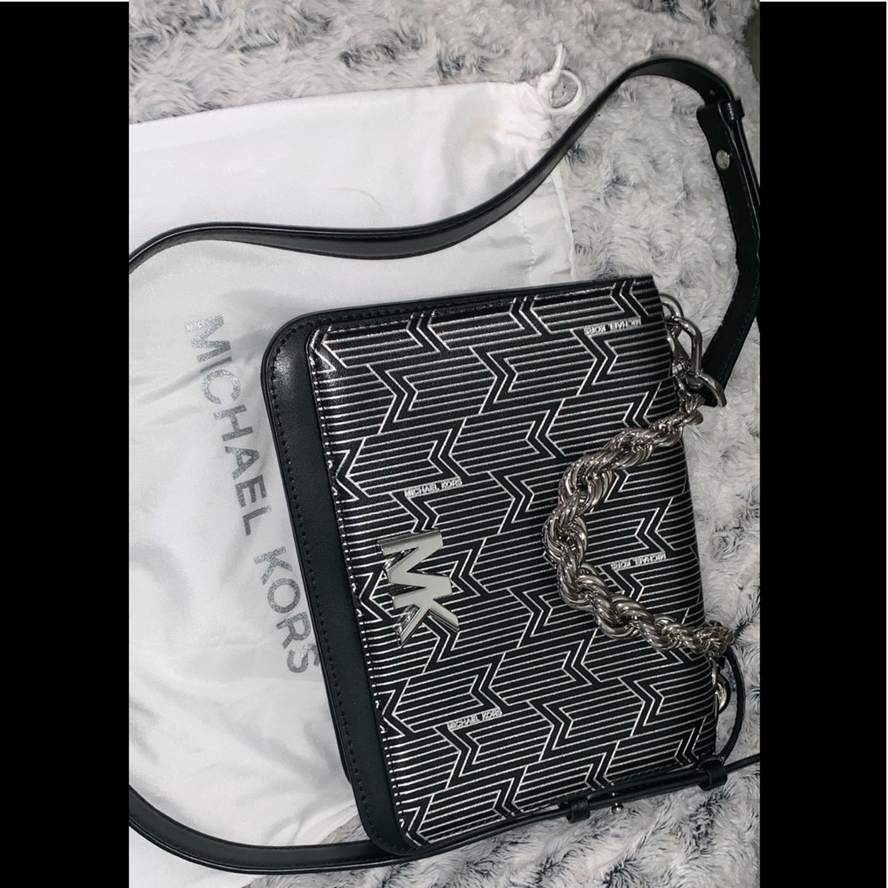 NWT Michael Kors Going out Bag